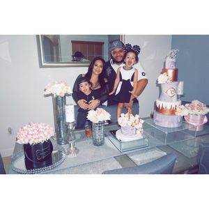 Meet your Posher, Raquel